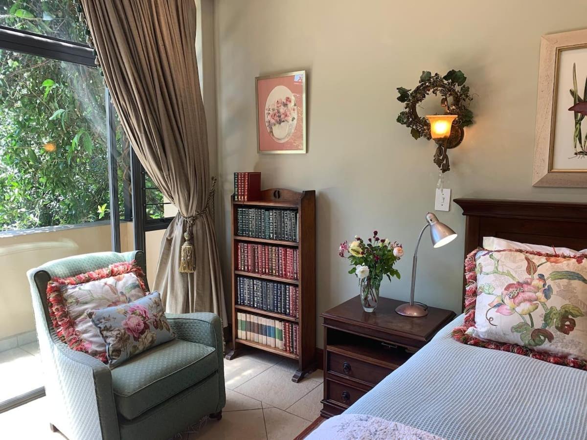 Mountain Rose Guesthouse Луис-Тричард Экстерьер фото