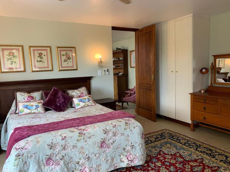Mountain Rose Guesthouse Луис-Тричард Экстерьер фото