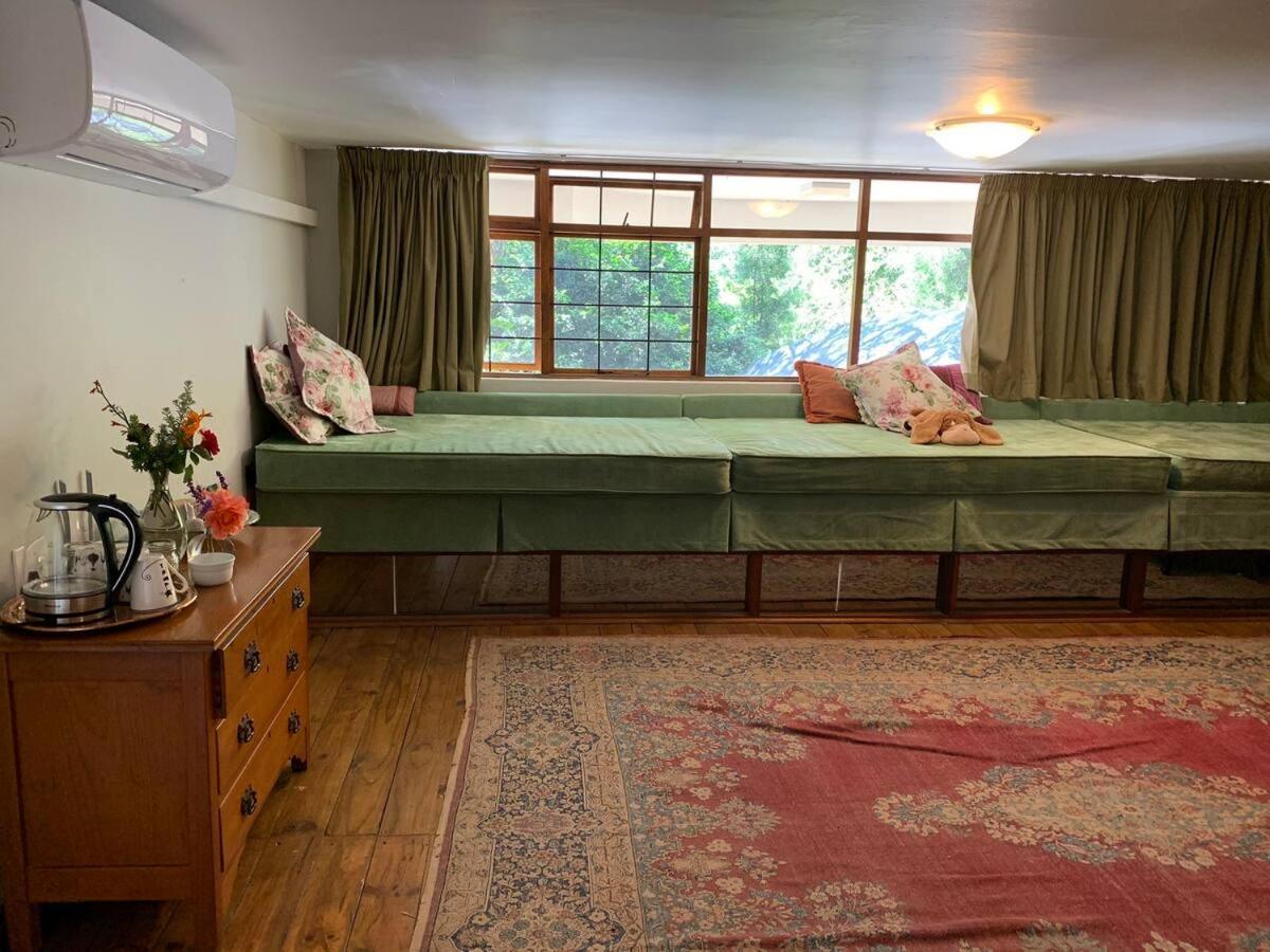 Mountain Rose Guesthouse Луис-Тричард Экстерьер фото