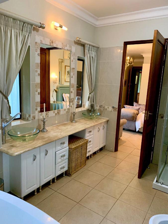 Mountain Rose Guesthouse Луис-Тричард Экстерьер фото
